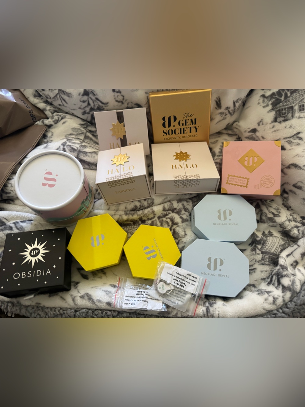 bp Women Makeup Highlighter & Gift Boxes - Yellow, Light Blue, Pink & Gold